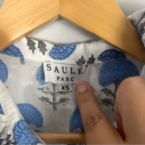 Saule Parc hand printed ruffle neck button down blouse size XS cotton blue - Picture 2 of 6